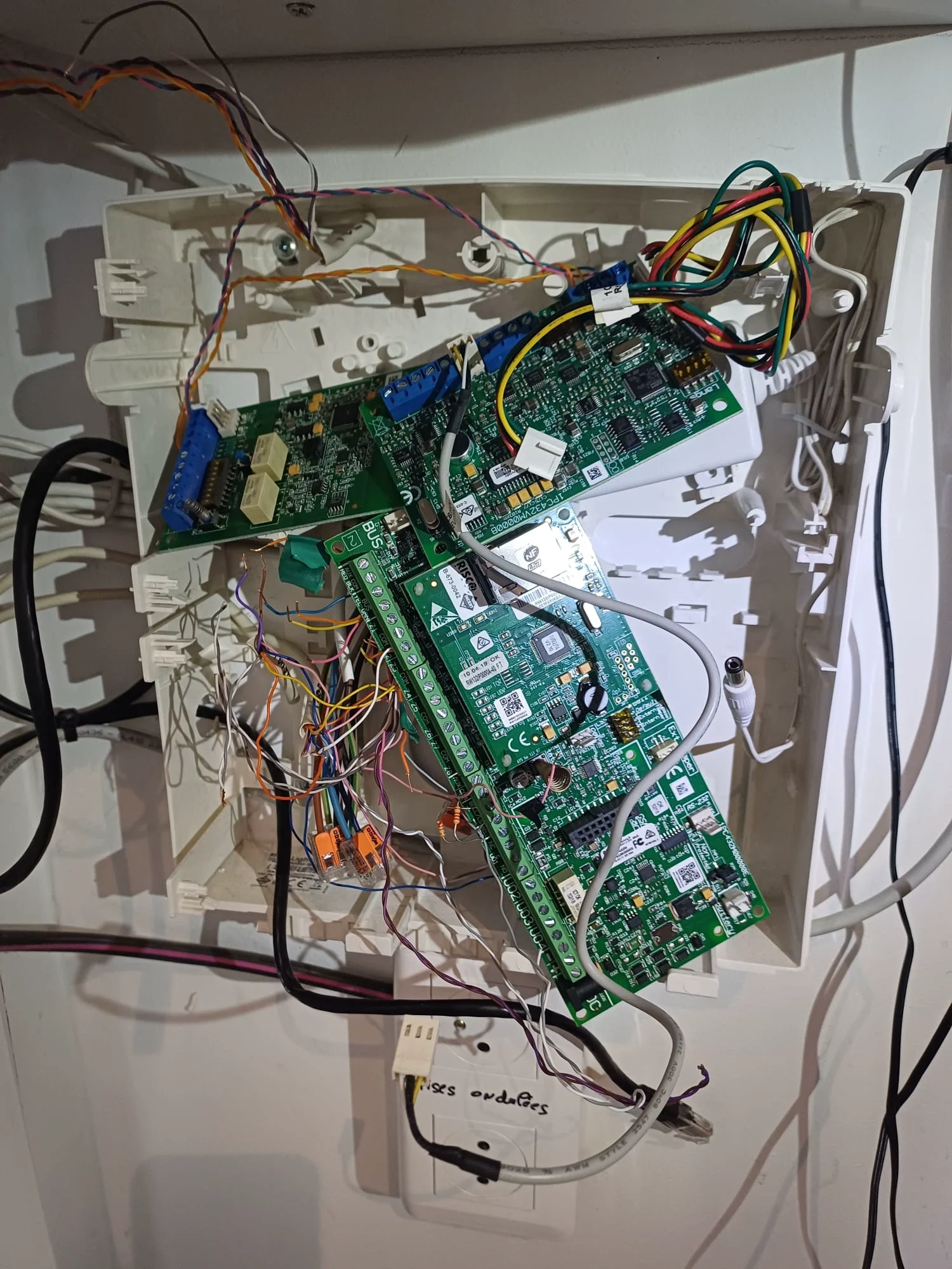 Avant intervention BK PRO TECH - Ancienne centrale alarme