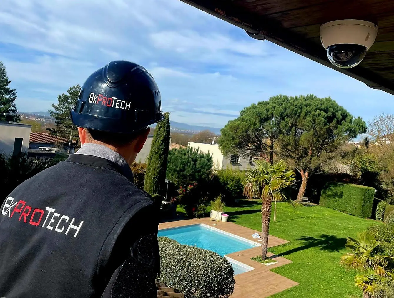 Technicien BK PRO TECH installation caméra surveillance Lyon